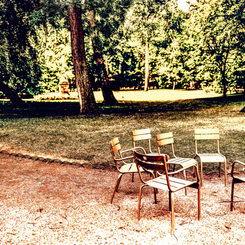 Fin de réunion au Jardin du Luxembourg
